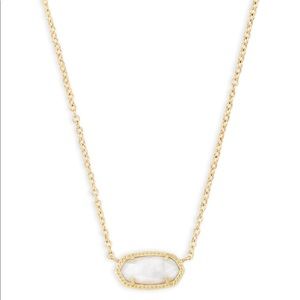 Kendra Scott Pendant Necklace in White Pearl ✨